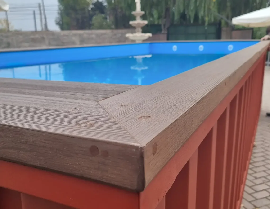 Piscina Container Donde Sea edición rojo óxido