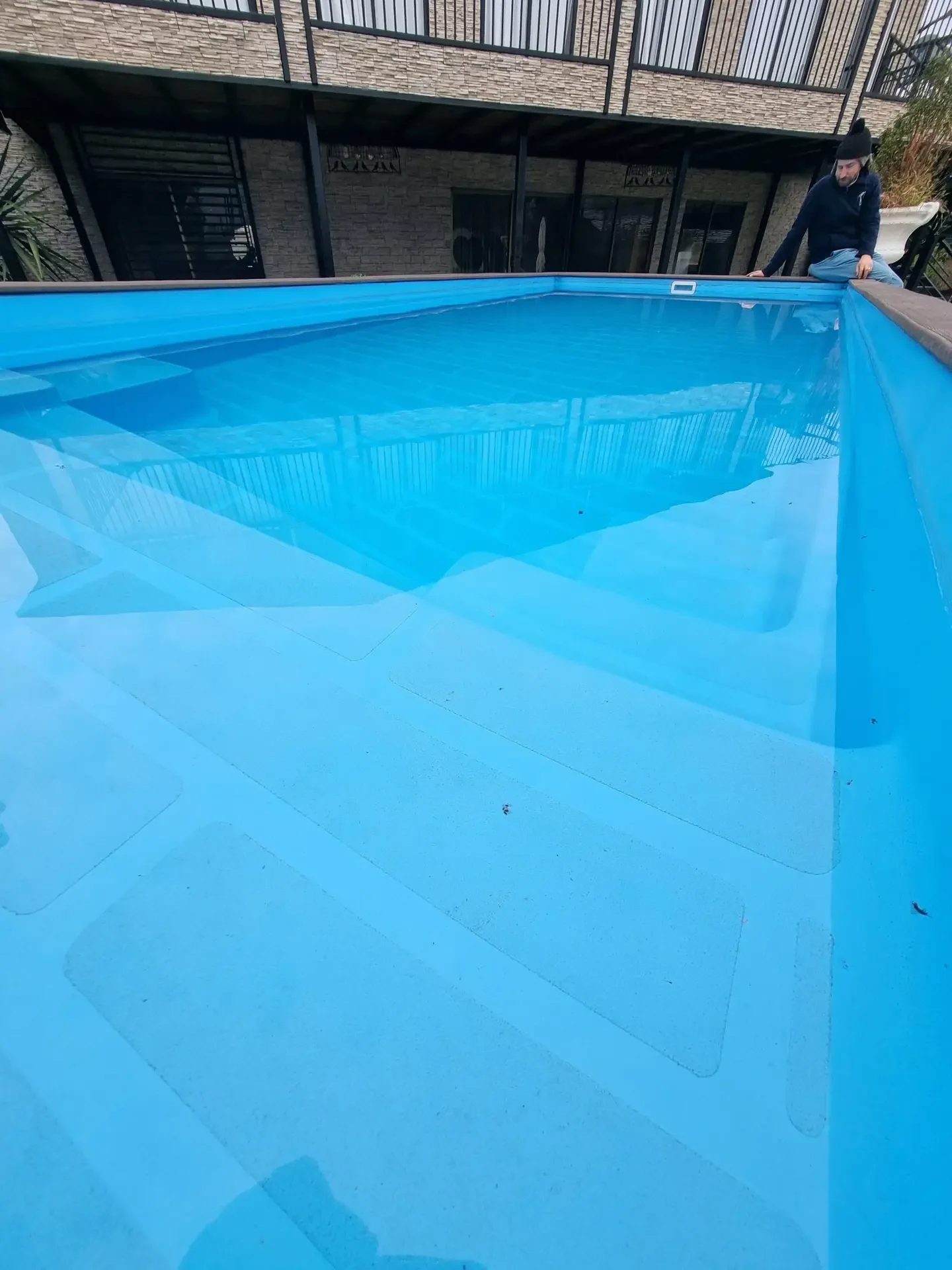 Piscina Container Donde Sea edición rojo óxido