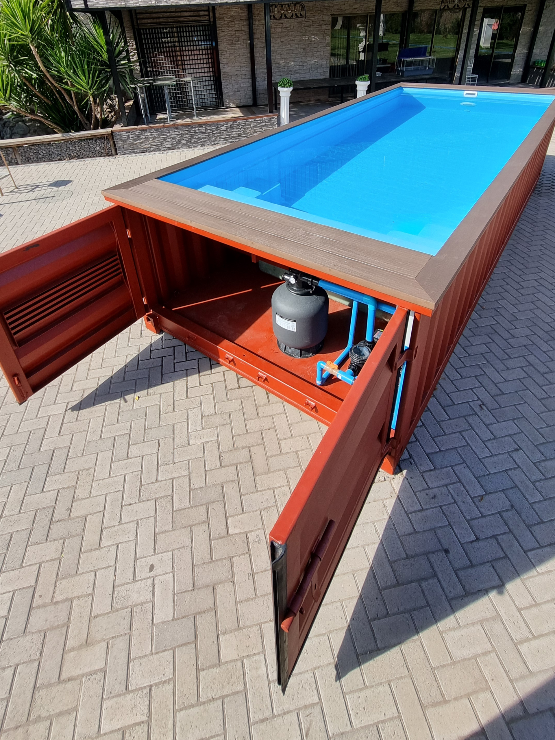 Piscina Container Donde Sea edición rojo óxido