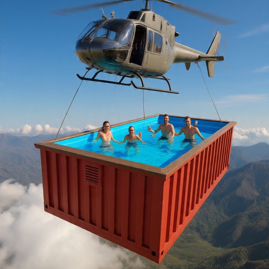 Un Helicóptero Carga Nuestra Piscina Container Mientras Todos Disfrutan