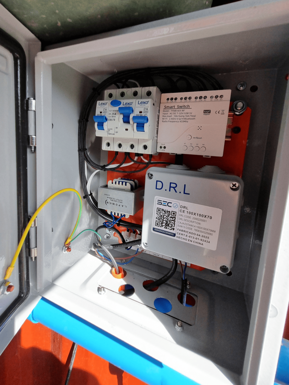 Panel electronico piscinas container Donde Sea